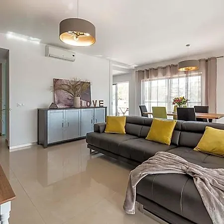 ホテル Da Rocha 2-bedroom With Parking Bay 3*