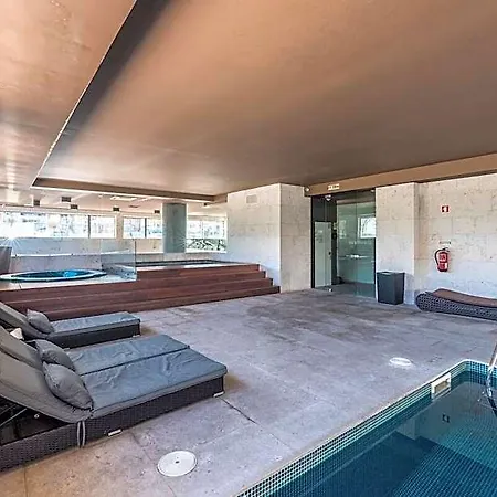 Da Rocha 2-bedroom With Parking Bay Portimão