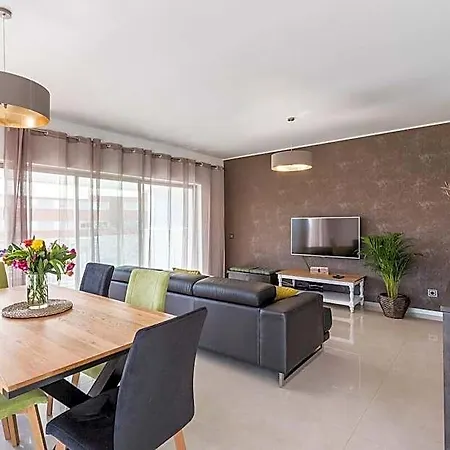 Da Rocha 2-bedroom With Parking Bay ホテル